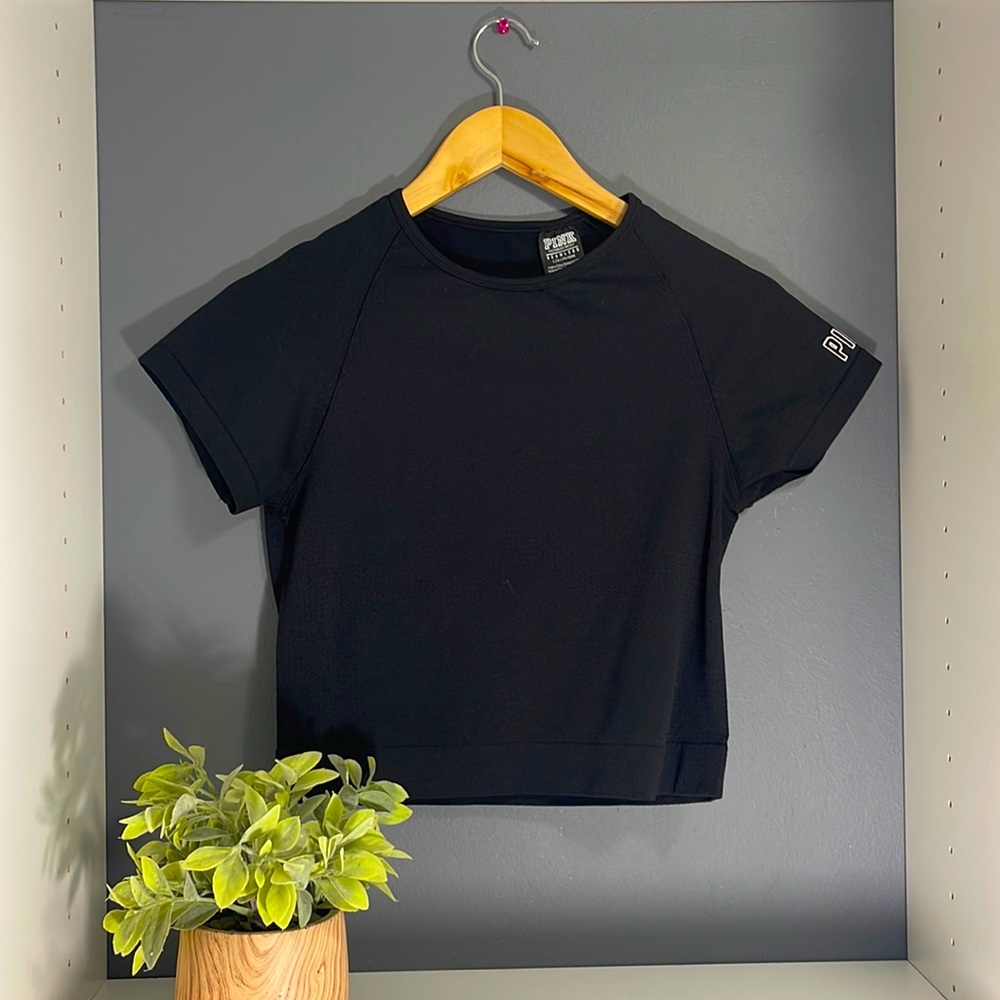 black PINK athletic workout cropped tee size large
